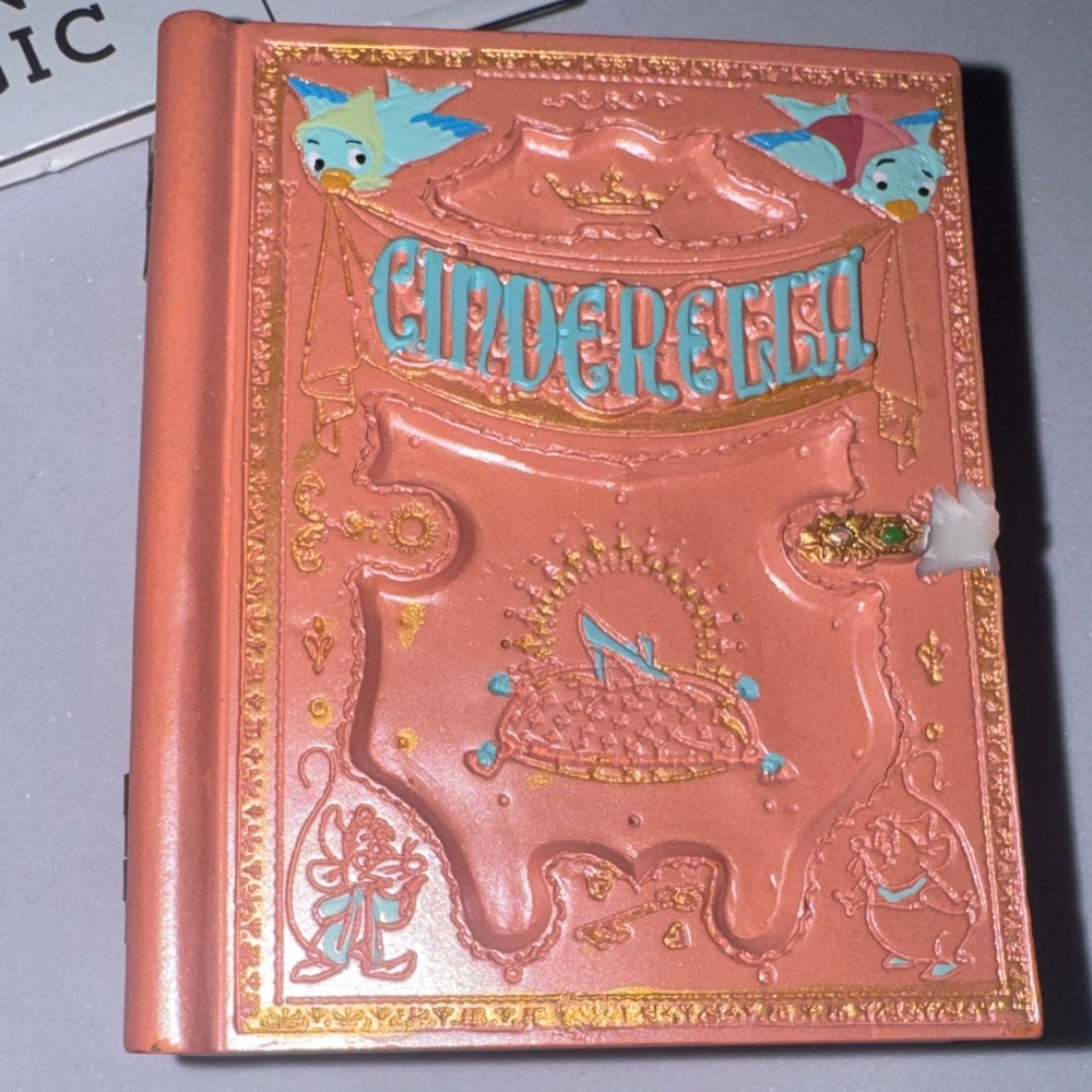 Sketchbook Cinderella ornament - reads small snippet of story